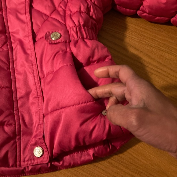 Girls coat pink and hardly used, super comfy. Hoodie. Size 4/5 - Picture 6 of 17